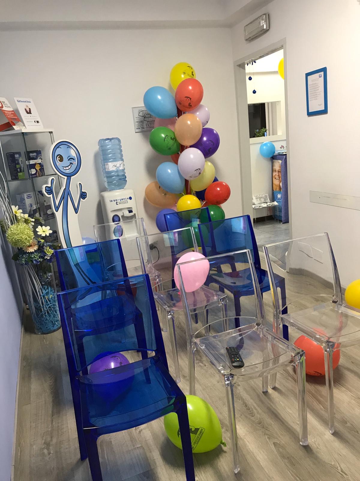 SALA ATTESA GIORNATA BIMBI 2 rho – Dentaclinic Studi Dentistici